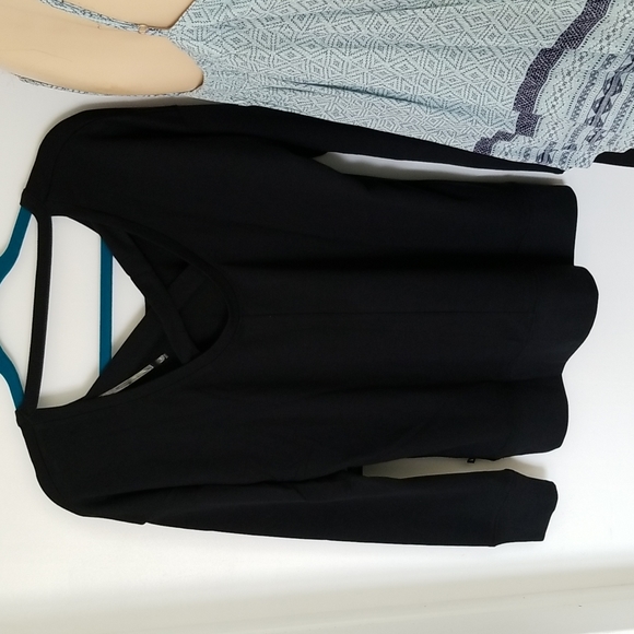 Marika active wear top sz m - Picture 5 of 8